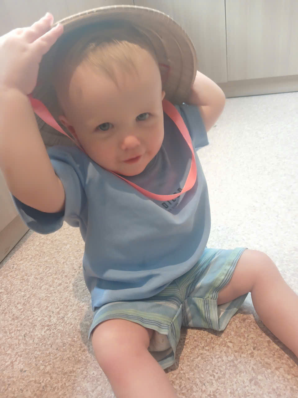 Em bè dễ thương